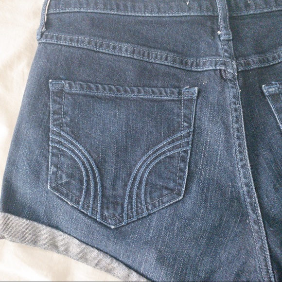 Hollister Hi Rise Dark Wash Shorts - Sz 5 - EUC - Picture 4 of 5